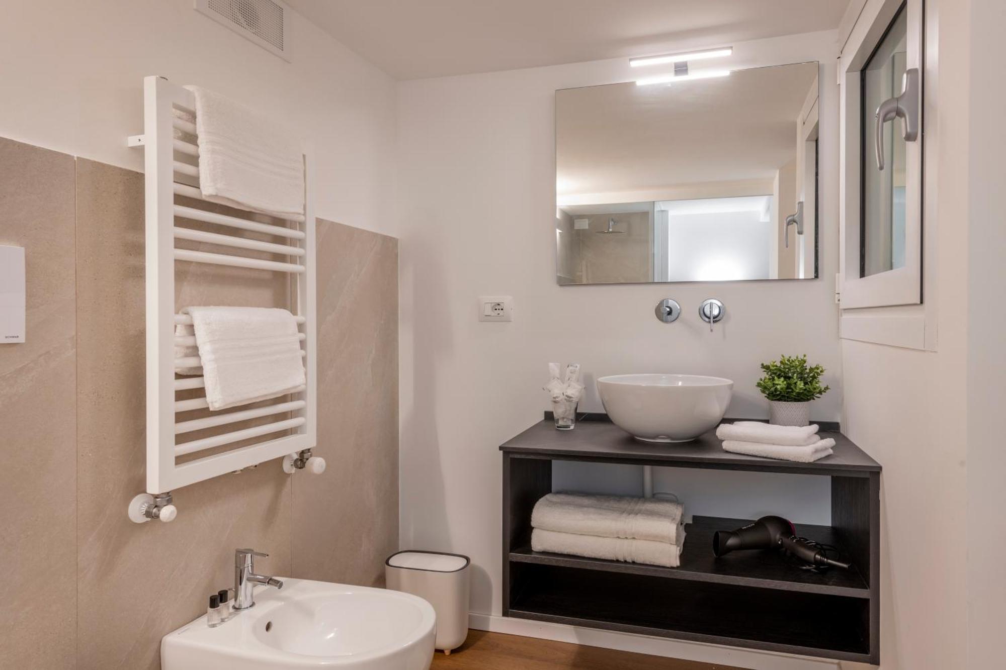 Bnbutler - Inbrera Suites - Giulianova, 1 Milan Bagian luar foto