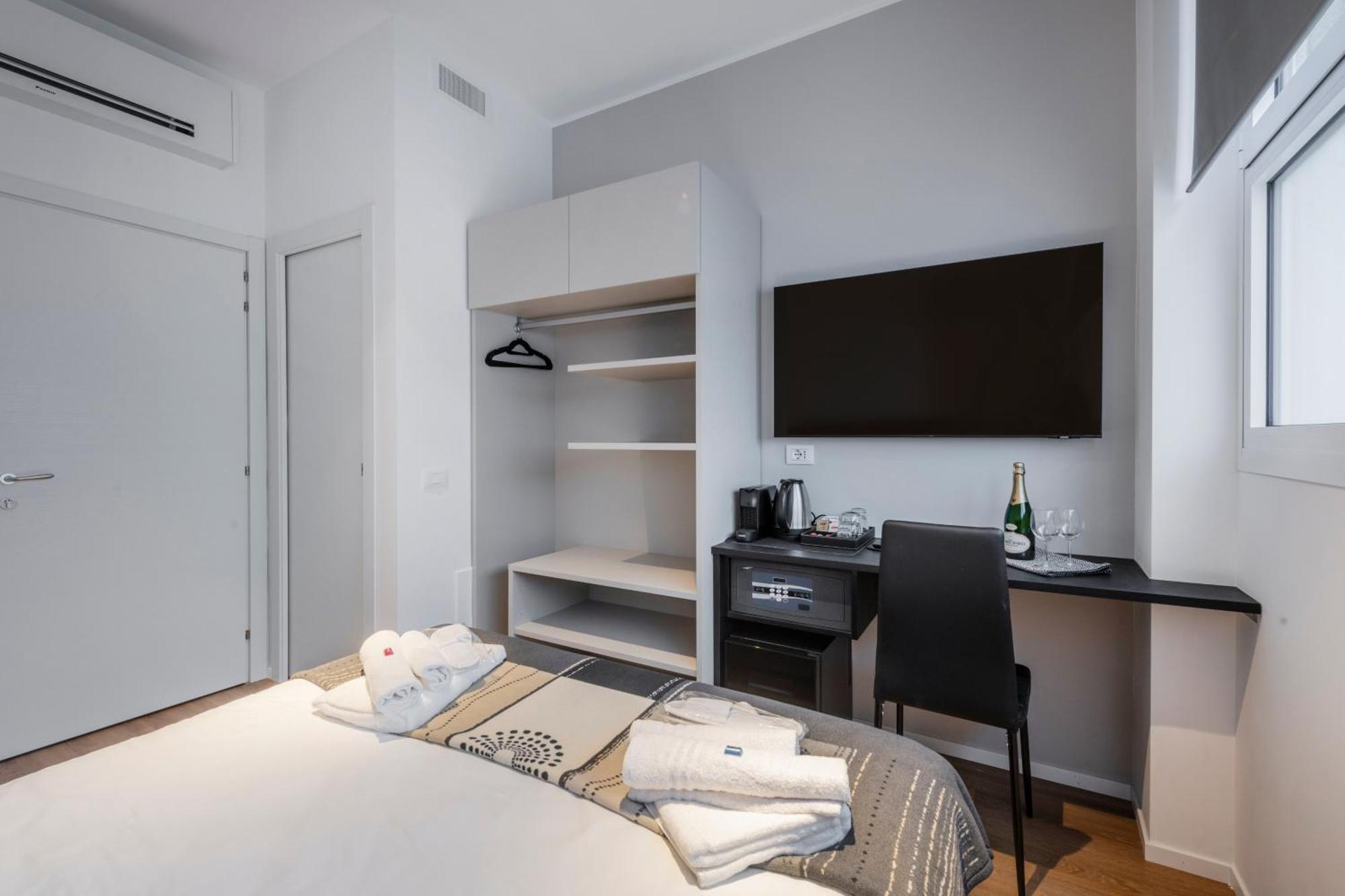 Bnbutler - Inbrera Suites - Giulianova, 1 Milan Bagian luar foto
