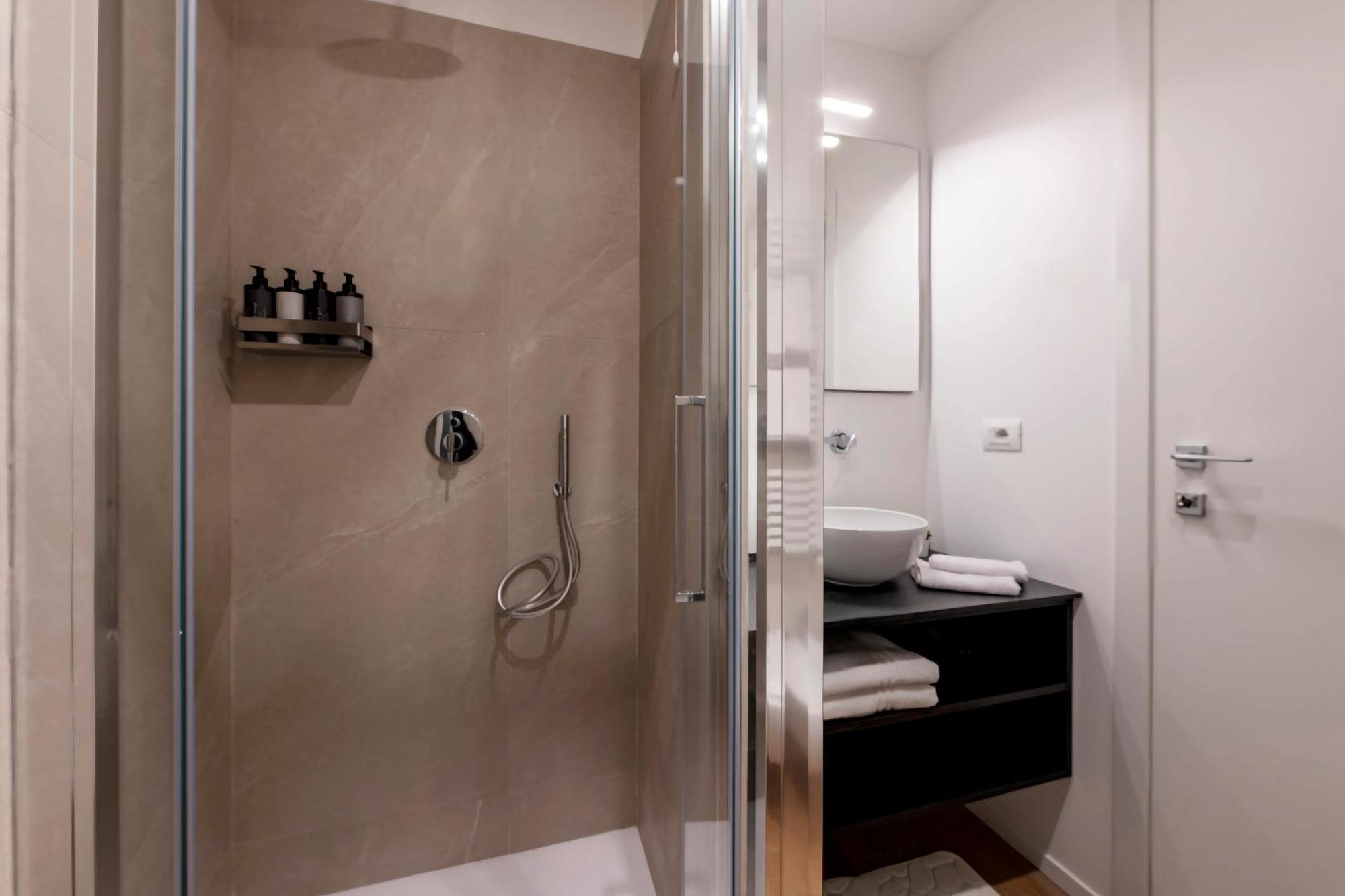 Bnbutler - Inbrera Suites - Giulianova, 1 Milan Bagian luar foto