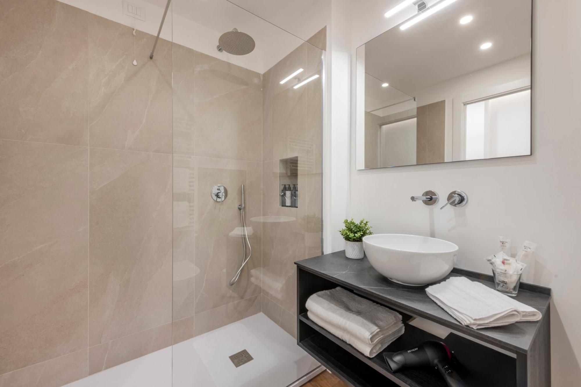 Bnbutler - Inbrera Suites - Giulianova, 1 Milan Bagian luar foto